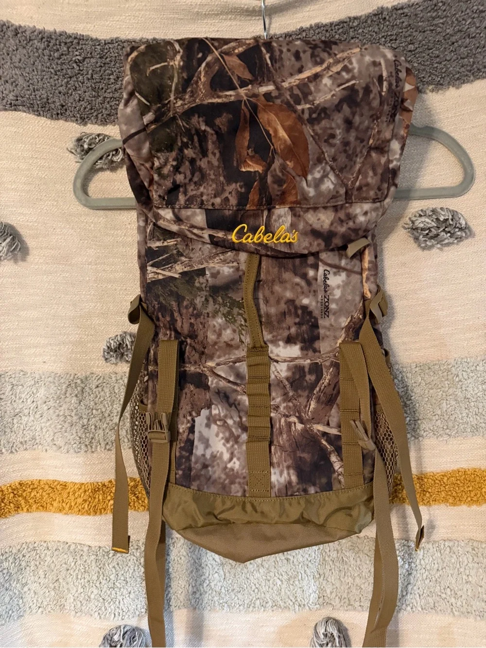 Cabela's Men's Camo Hiking Backpack in Brown and Olive